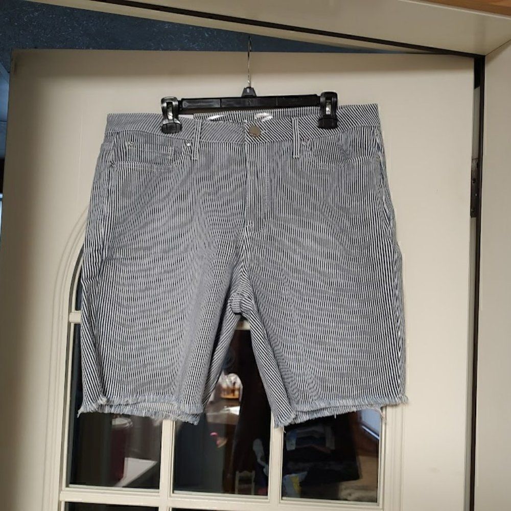 New Seven7 Sunset Bermuda Striped Shorts Fray Hem 9 Inch Inseam Women's 16